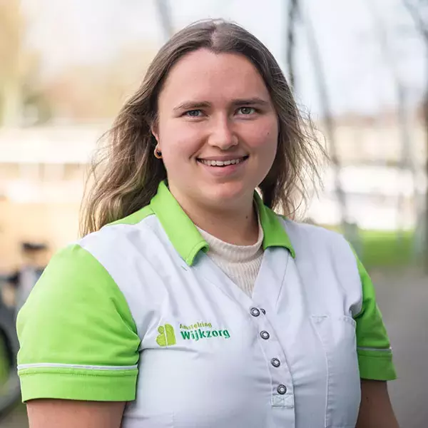 Noa Henzen, wijkverpleegkundige en oncologisch verpleegkundige 
