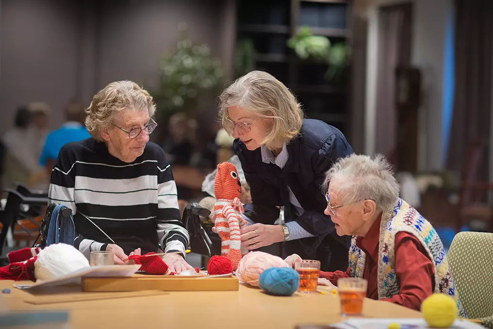 Persoonlijk ondersteuner (zij-instromer) Monique over werken bij Amstelring locatie Rozenholm, Aalsmeer