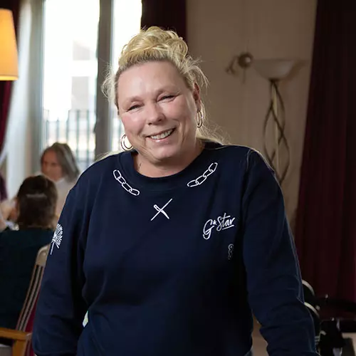 Monique Zandvliet - Looij is verpleegkundige bij Amstelring-locatie Wolbrantskerkweg. Daarnaast is ze ook coach medicatieveiligheid, planner, ondersteuner van werkbegeleiders, kwaliteitsbewaker en praktijkbeoordelaar.