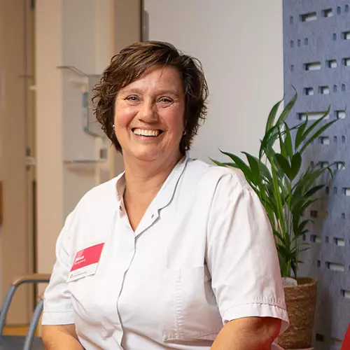 Bianca Geertsema-Wetstein, verzorgende IG en balie-medewerker bij de Amstelring transferafdeling in Amsterdam